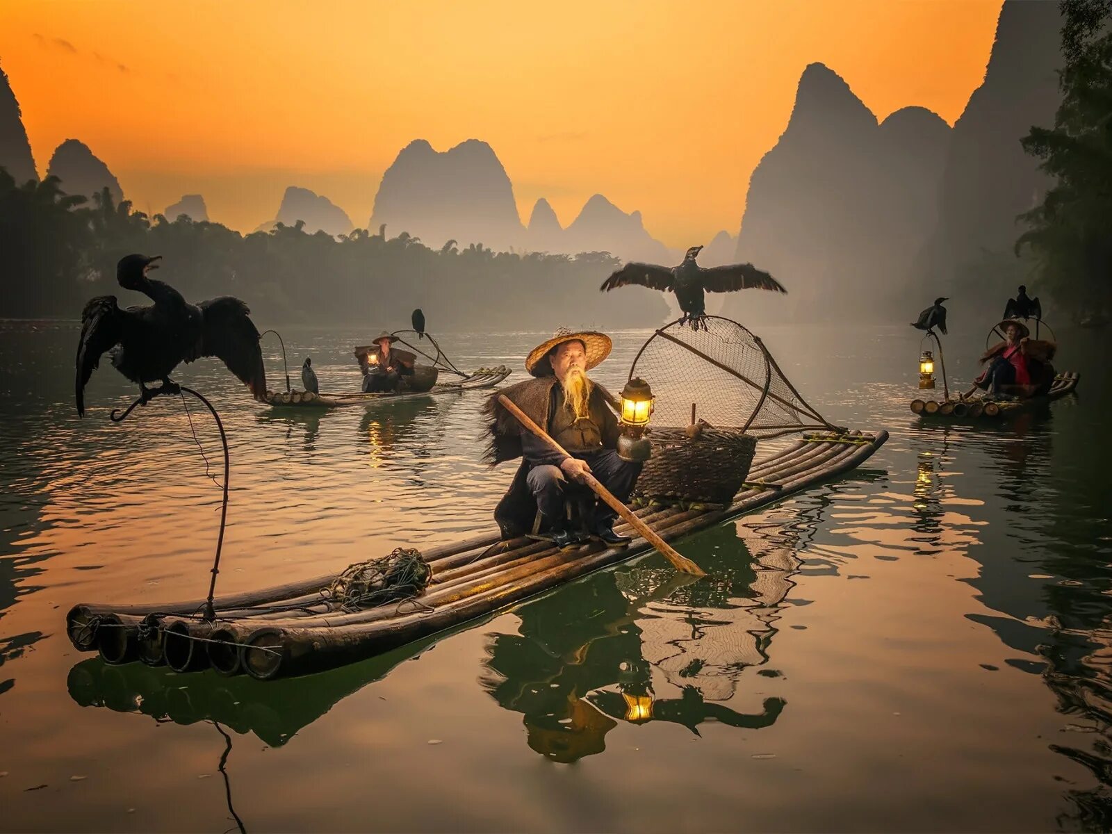 Праздник лодок-драконов в китае. Лодочные китай. Вьетнамская лодка сампан. Сампан древний китай. Японская лодка якатабуне.