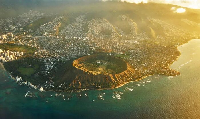 остров оаху кратер. на вулканическом острове оаху. гонолулу оаху. оаху гавайи кратер. оаху гавайи кратер.