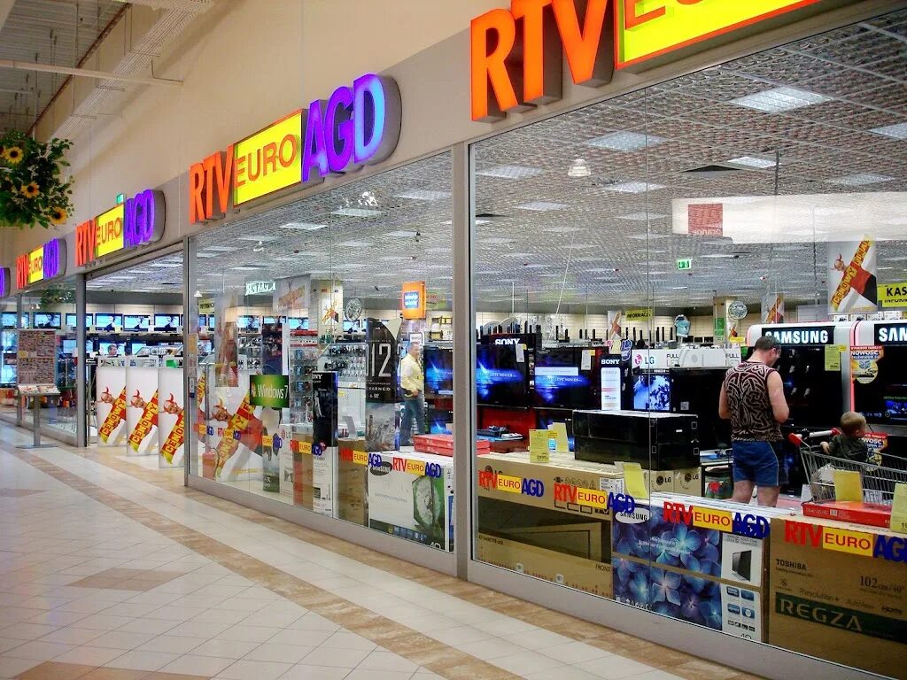 Rtv euro agd. Евромаркет. Rtv euro agd gyu. Здание теле2 в москве. Магазин реал 2 на гамидова 59.