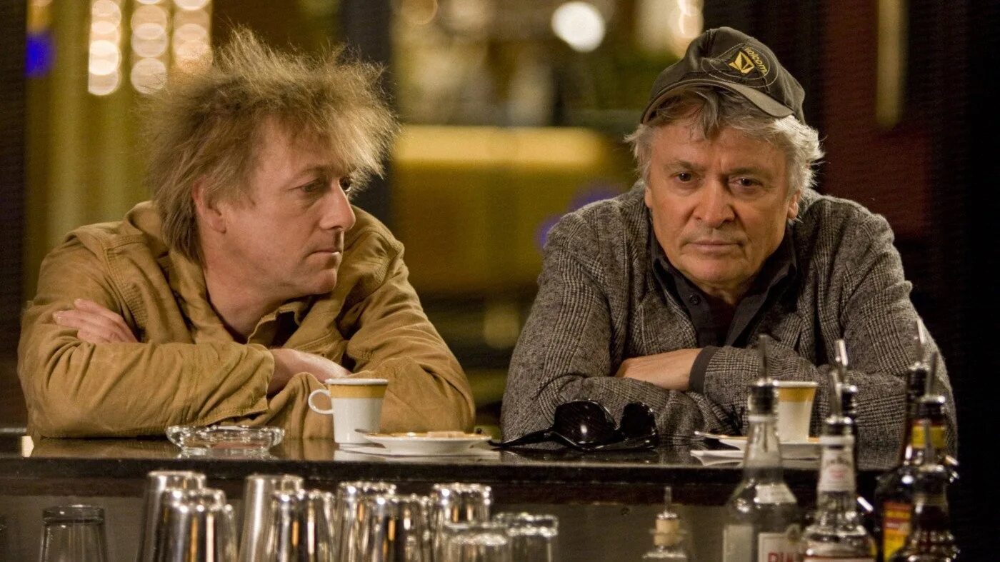 Виски с водкой фильм 2009. Чертов пьяница фильм 1991. Комедии про алкашей. Шукшин а поутру они проснулись. Алкаш из фильма.