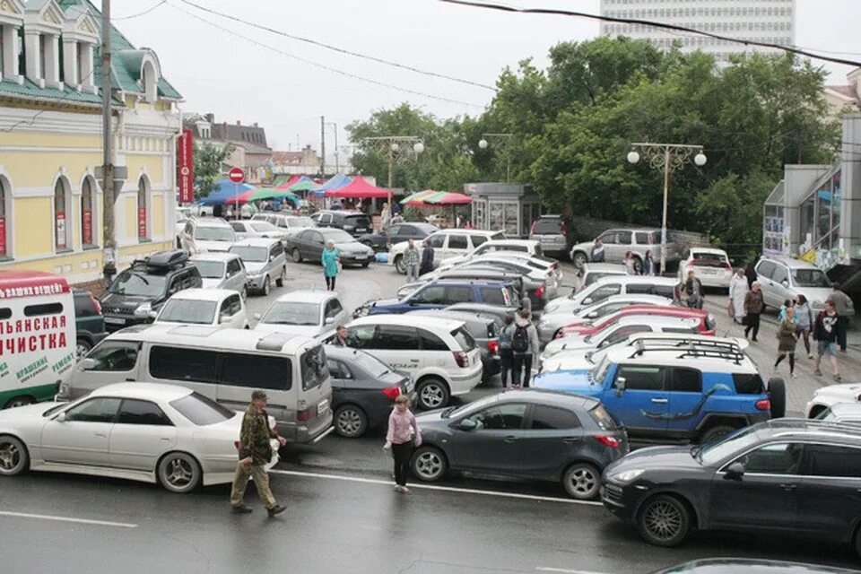 Vladivostok auto. Владивосток машины. Владивосток 2010 год. Поток машин в Владивостоке. Японские автомобили во Владивостоке.