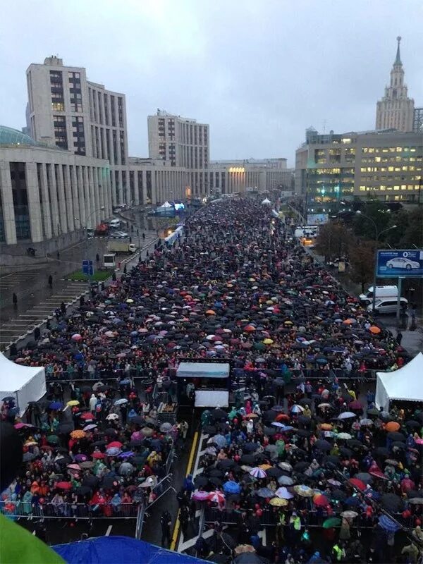 Проспект Сахаров митинг. Митинг в Москве на Сахарова. Митинг проспект Сахарова Навальный. Навальный на проспекте Сахарова. Митинг проспект