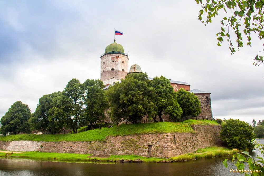Музей-заповедник выборгский замок. Центральный рынок выборг. Выборгский замок шведский выборг. Выборг время работы. Выборг время работы.