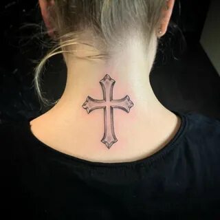 Тату крест девушке