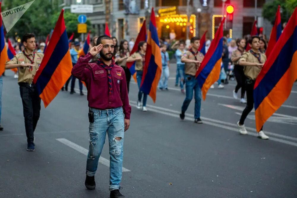 Какой сегодня армения. Население Армении. Ереван население. Армянские жители. Армения люди.