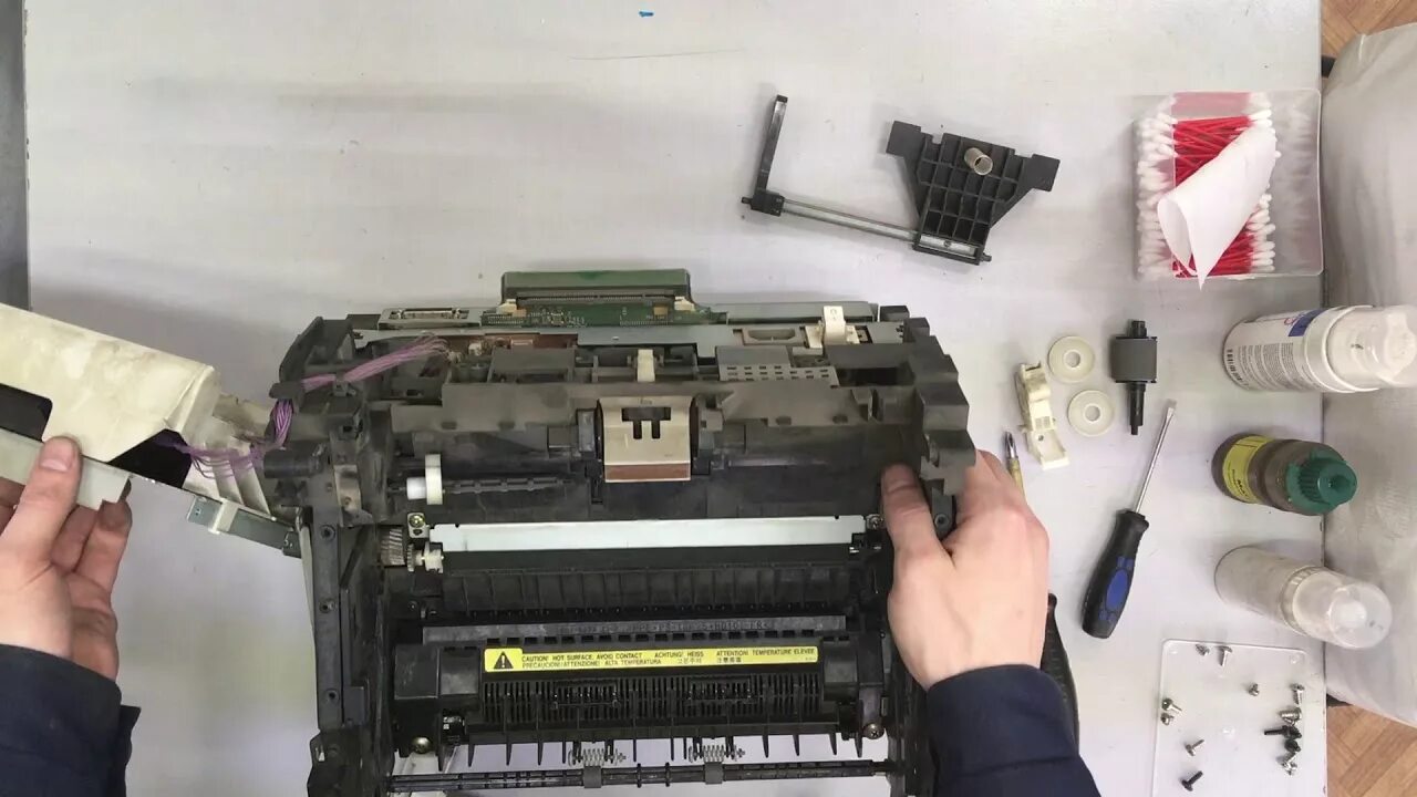 1640 самсунг тормозная площадка. Тормозная площадка автоподатчика xerox 6115mfp. Замена тормозной площадки. Тормозная площадка самсунг 1610. Замена тормозной площадки.
