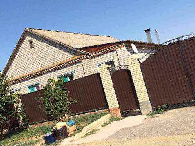 дом полуособняк. авито элиста дом недострой. элиста дома. авито элиста. комфортный дом элиста.