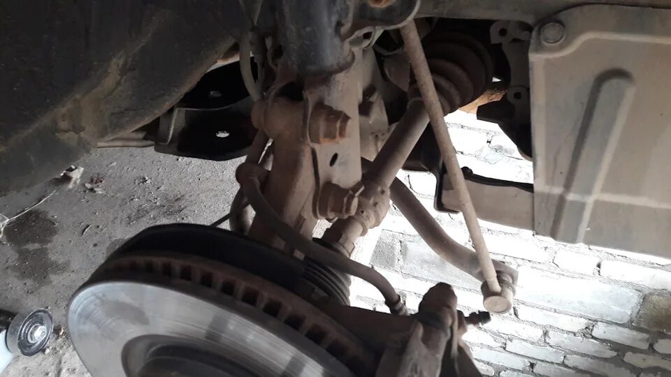 задняя подвеска тойота рав 4. стук подвеска рав 4. стук из-за камней в передней подвеске тойота рав 4 2020 года. стук подвеска рав 4. подвеска тойота рав 4.