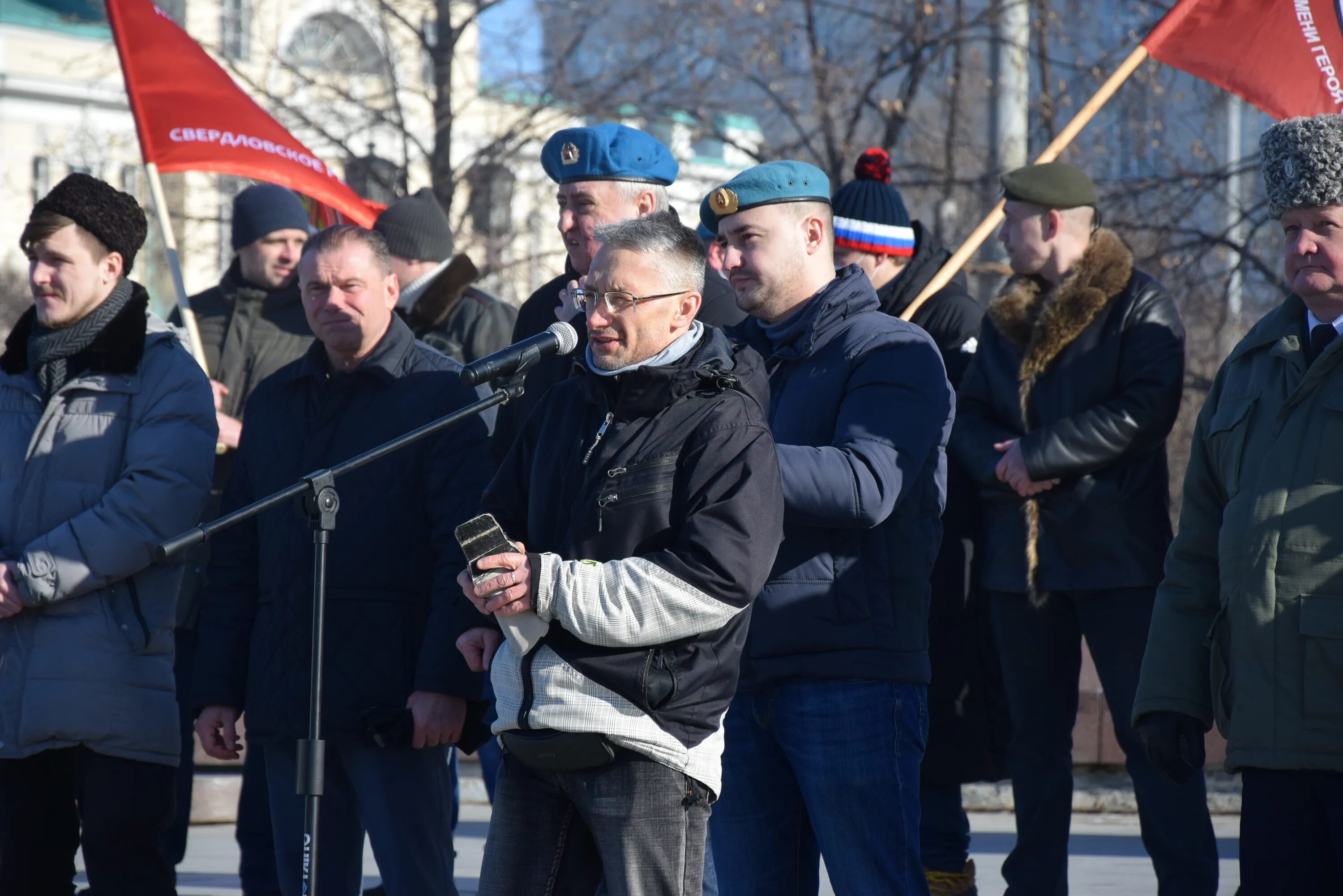 Митинги екатеринбург 2024. Митинг в Екатеринбурге. Митинг 2014. Митинги на Донбассе 2014. Фотографии с Донбасса 2014 год.