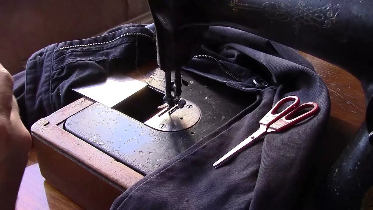 Штопка на швейной машинке
