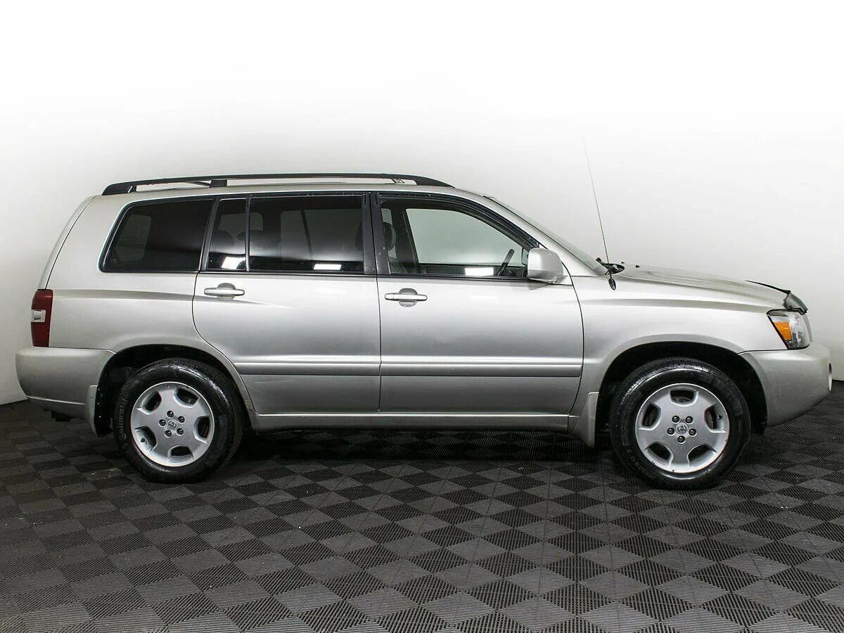 Тойота хайлендер 1 поколения. Toyota Highlander 2005. Тойота хайлендер 2005. Toyota Highlander xu20.