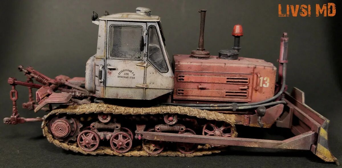 Катерпиллер бульдозер d7. Т-180 бульдозер. Дт-75 трактор гусеничный. Трактор caterpillar d7. Трактор дт 75д.