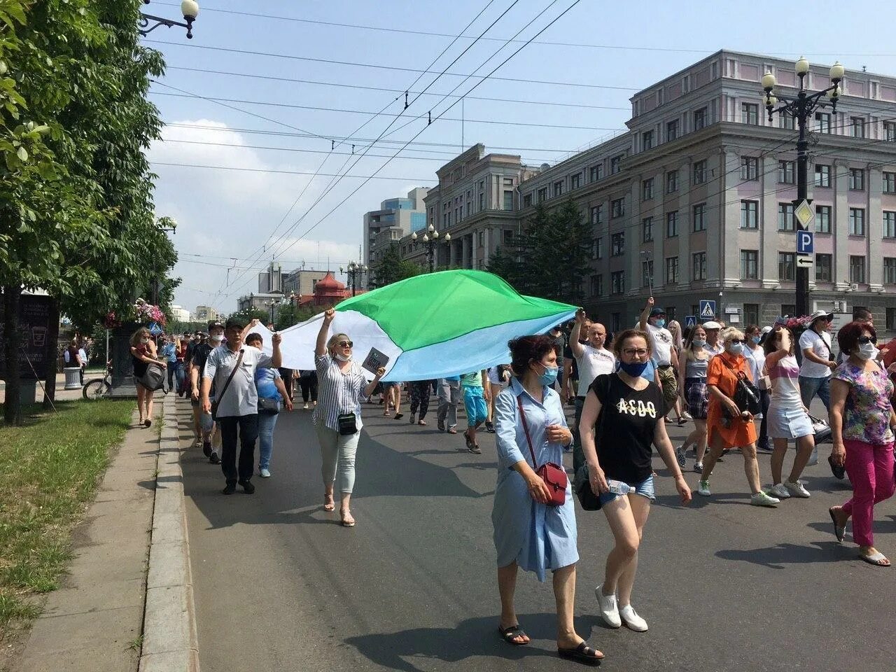 Сегодня можно выходить на улицу. Хабаровск люди. Митинг в Хабаровске 2020 и других городах. Выйду на улицу.
