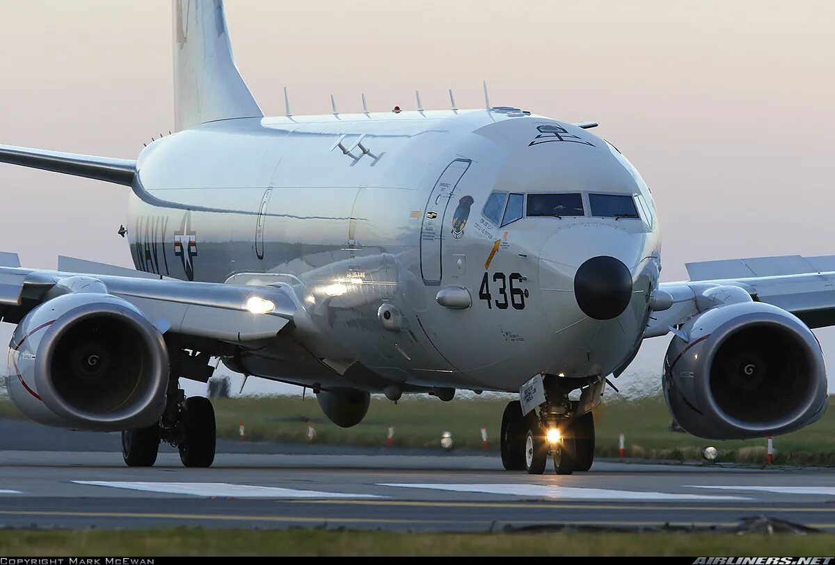 8а посейдон. Самолёт Посейдон p8. P-8a Poseidon. Боинг Посейдон p8. Самолёт Boeing p-8a Poseidon.