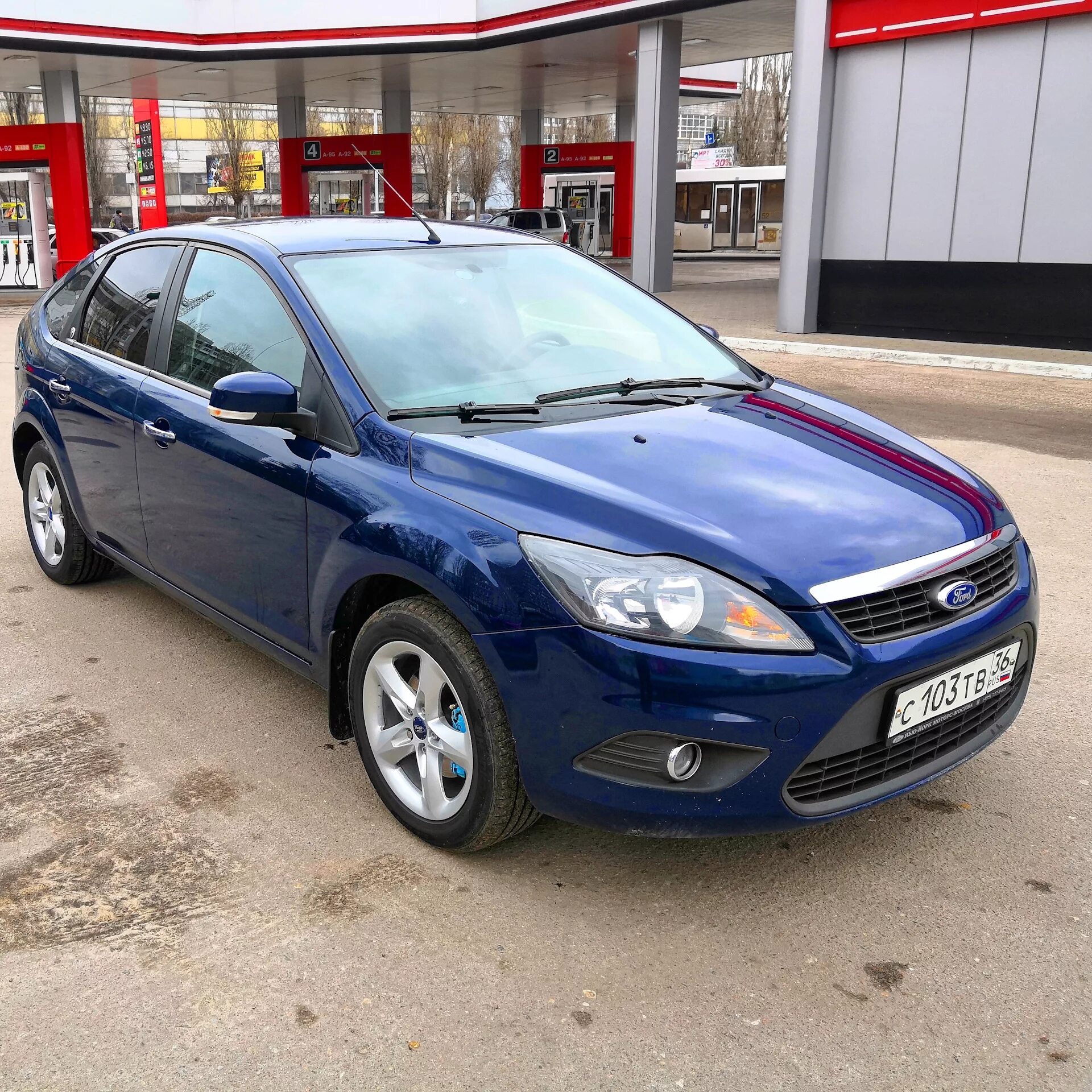 Купить форд барнауле. Ford Focus 2008. Ford Focus II 2008. Ford Focus 2 2008. Ford Focus 2 2008 хэтчбек.