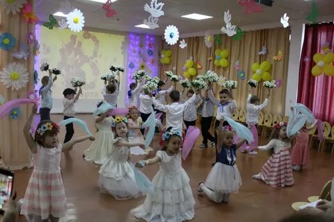Весенний утренник в саду