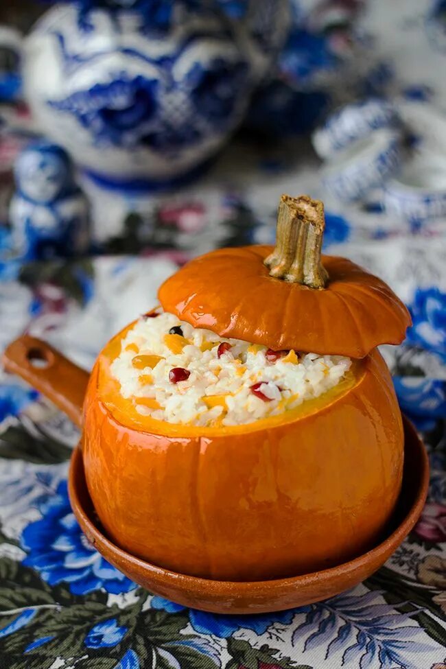 пшенная каша с тыквой в горшочке. рецепт в тыквенных горшочках. рецепт в тыквенных горшочках. тыква пареная в духовке. горшочек из тыквы.