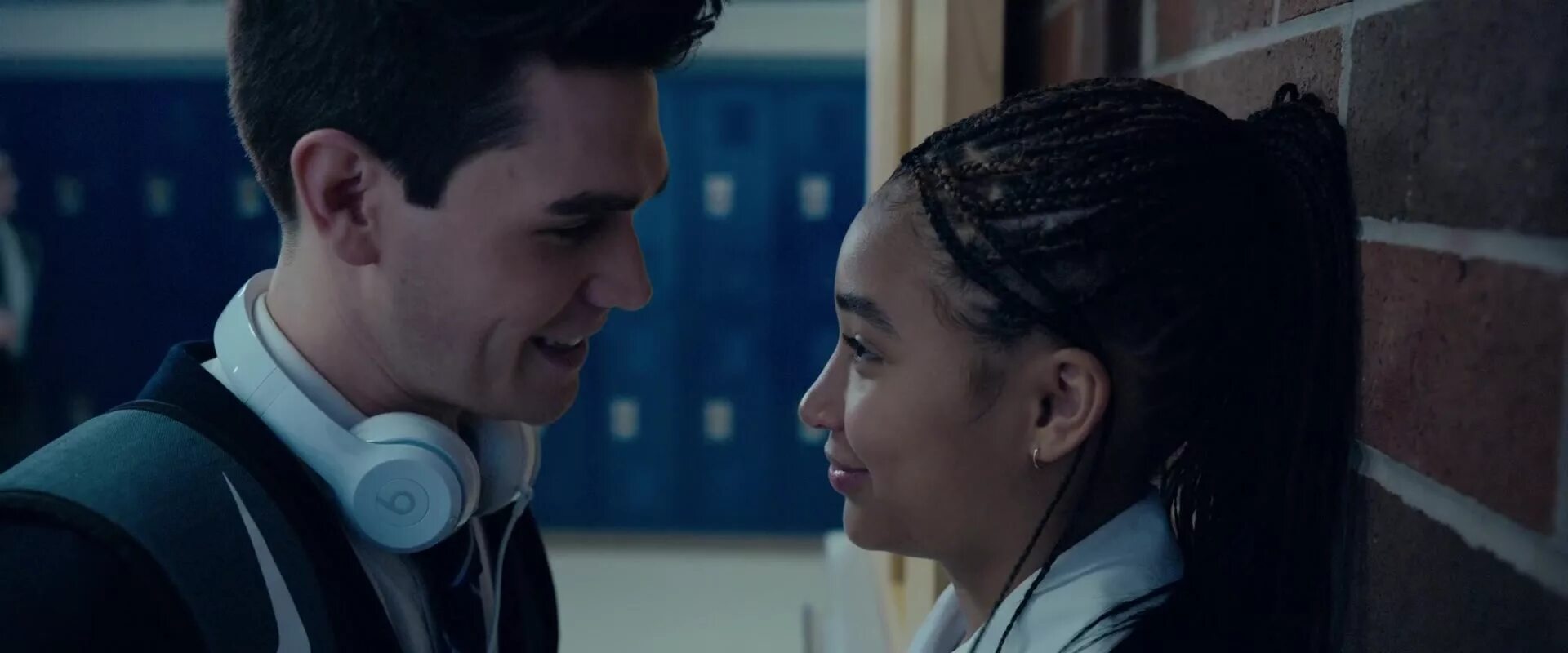 Амандла стенберг чужая ненависть. Ваша ненависть фильм 2018. Чужая ненависть 2018. Чужая ненависть фильм 2018 актёры. Чужая ненависть фильм 2018.