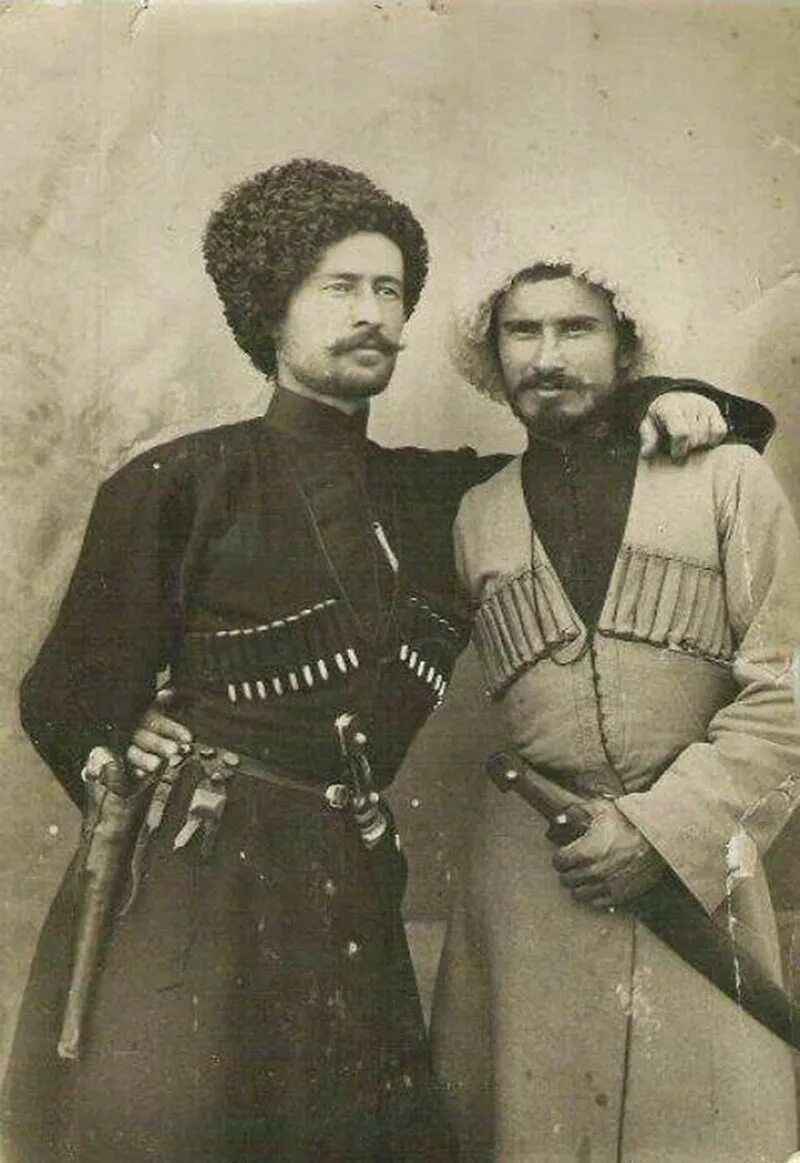 Абрек заурбек. Два абрека молодых. Эльмурза хапцев. Абрек урусхан. Народы кавказа 19 век адыги.