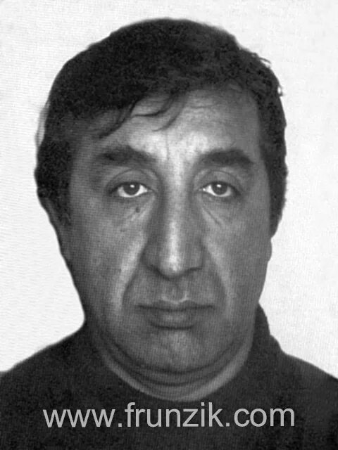 Фрунзик 10 лет. Фрунзик мкртчян год рождения. Фрунзик мкртчян граффити. Фрунзик мкртчян (1930-1993). Фрунзик 10 лет.