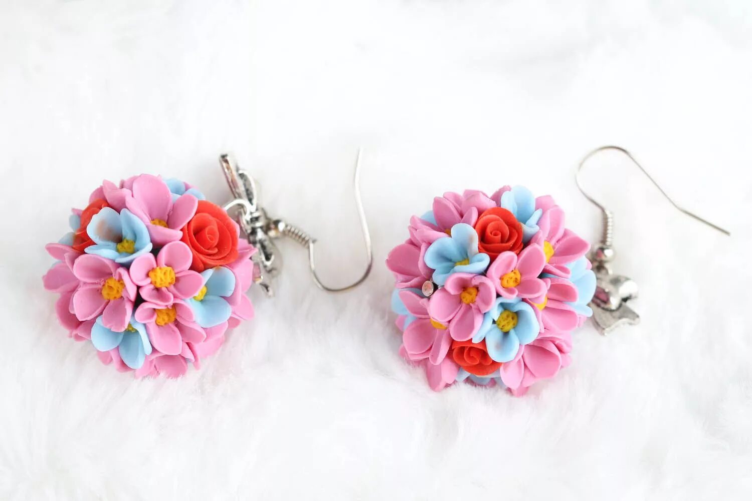 Серёжки из полимерной глины. Серьги из полимерной глины для начинающих. Серёжки из полимерной глины. Серьги iz polimernoj glini. Украшения из полимерной глины серьги.