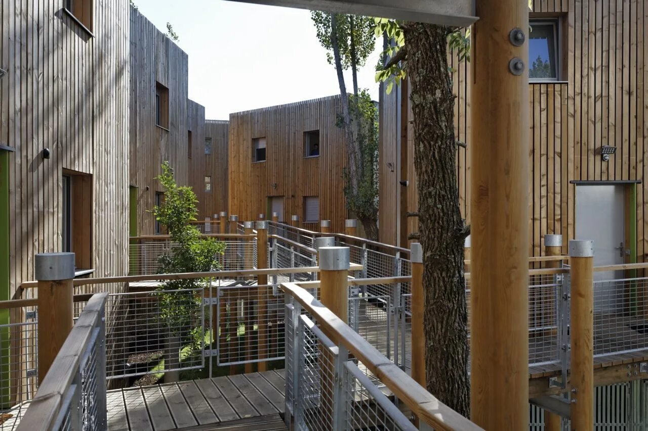 A. The l. La complex. Аквитания жк la canopée. Сериал все сложно в лос-анджелесе.