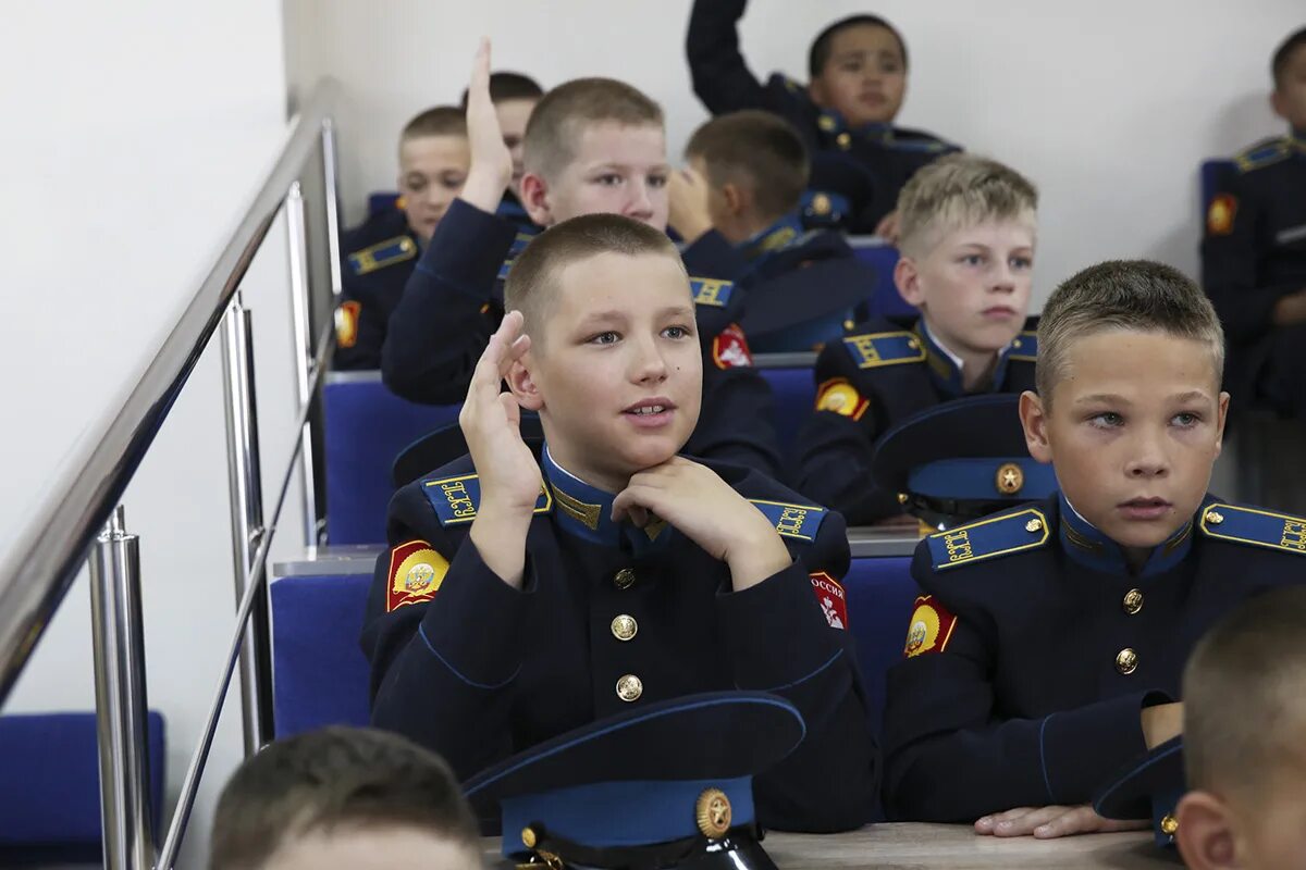 Кадетский корпус Рыбинск. 1 Президентский кадетский корпус в Оренбурге. Кадеты Рыбинск. Президентская кадетка в Оренбурге. Кадетские корпуса после 4 класса