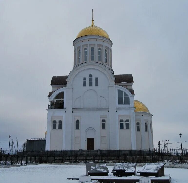 храм архангела михаила ревда. храм в ревде свердловской области. церковь михаила архангела ревда. храм архангела михаила ревда. храм во имя архистратига михаила ревда свердловская.