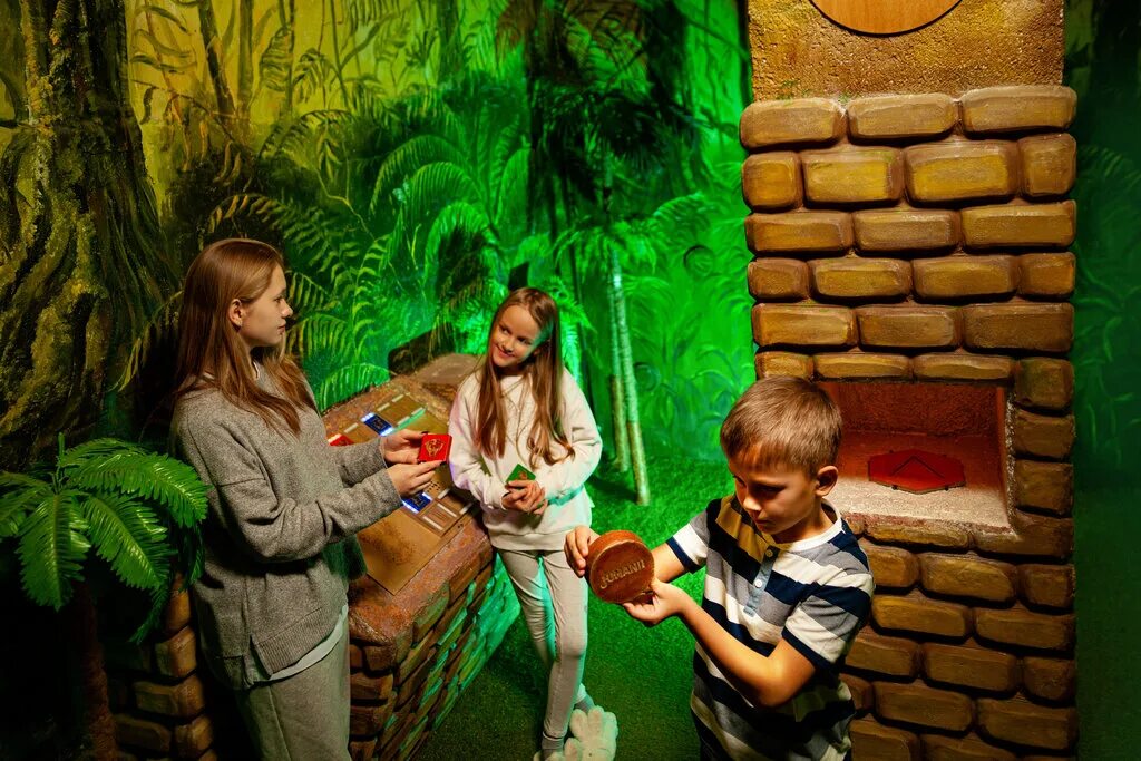 квестория. проект квест комнаты. квестлэнд барнаул взлетная. квест джуманджи барнаул. квестленд барнаул взлётная улица 7.