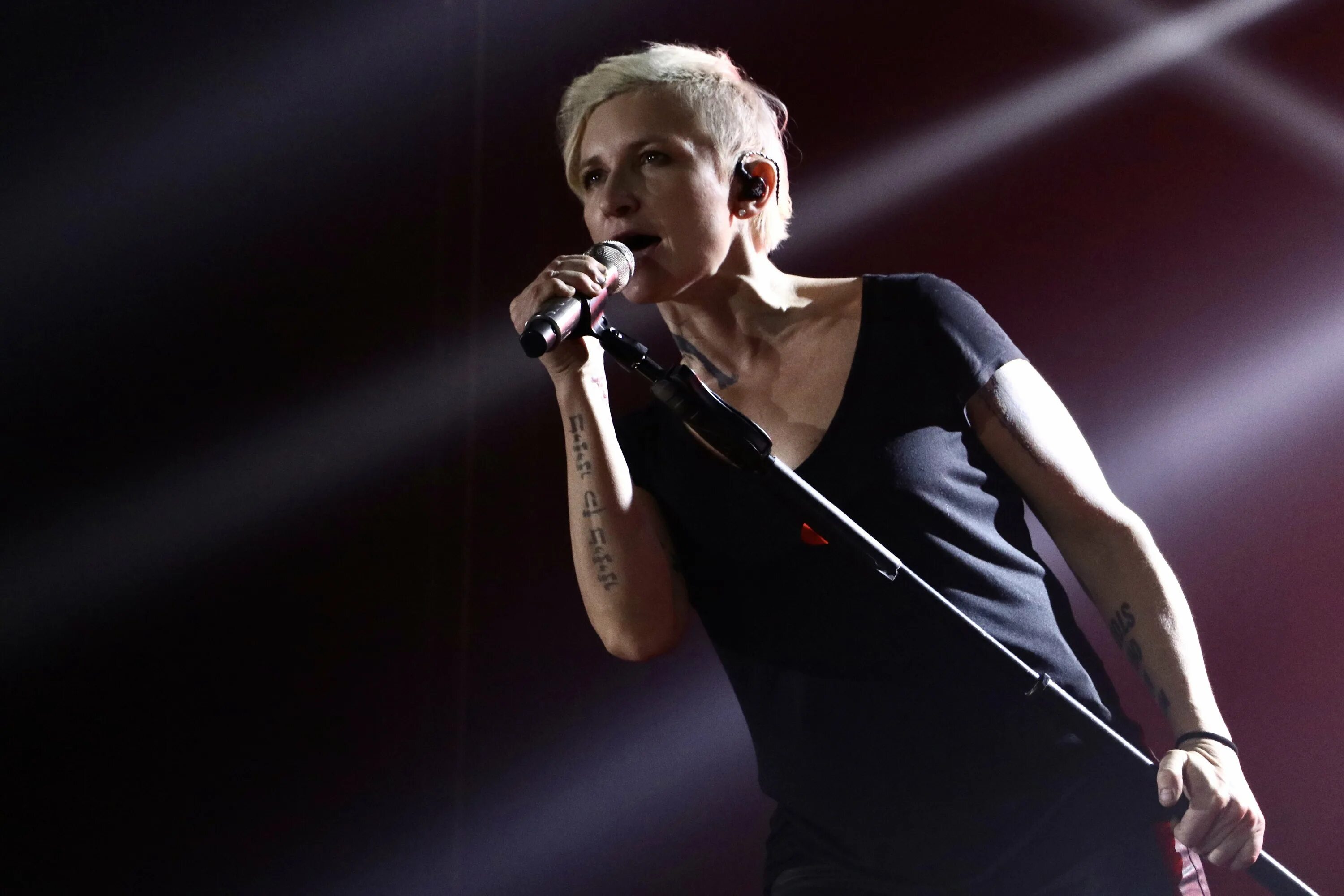 Диана арбенина 2017. Арбенина 2021. Диана арбенина сейчас 2022. Ночные снайперы певица диана арбенина. Арбенина.