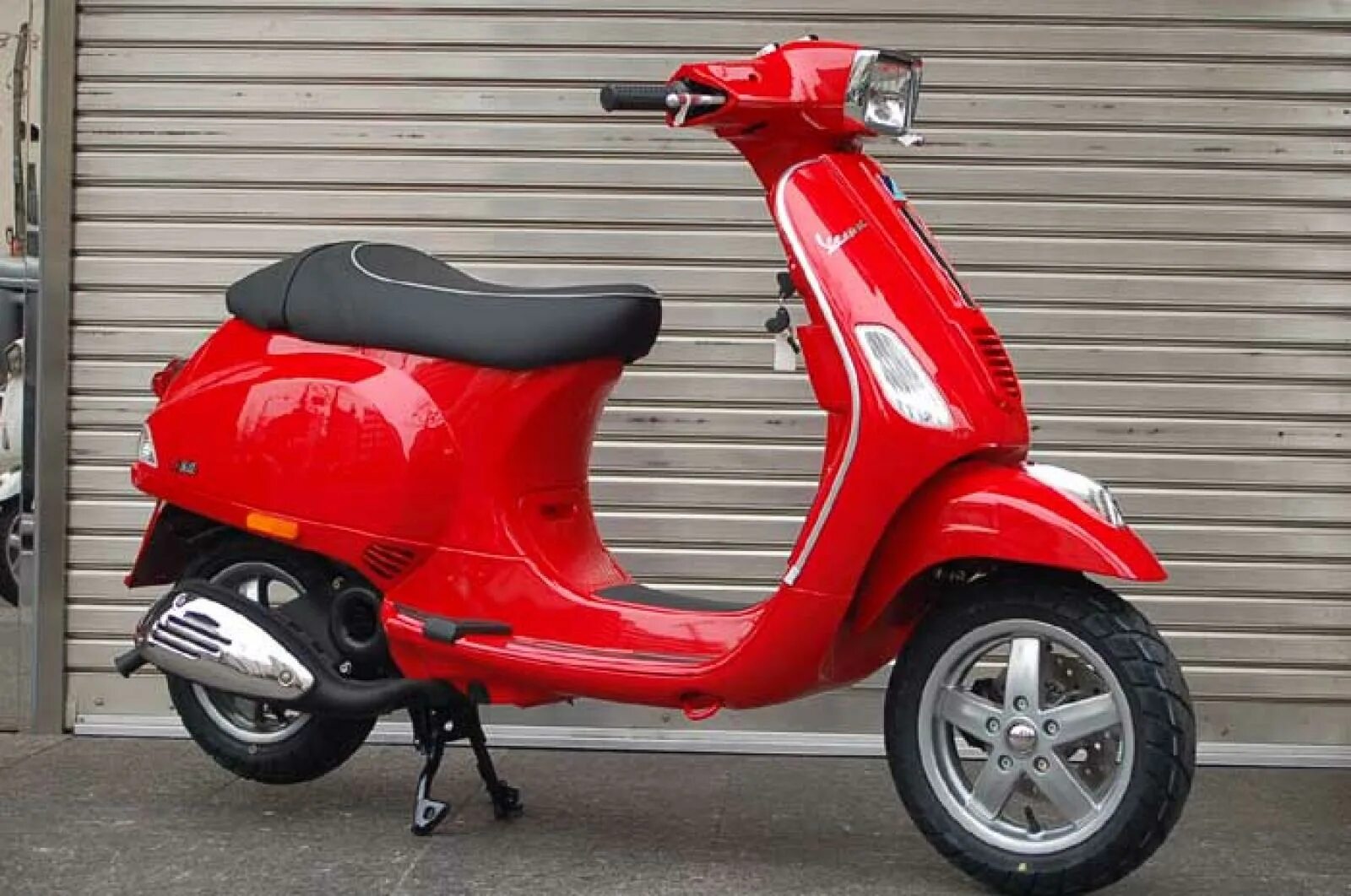 S 50 см2. Vespa 50s. Vespa s 50 красный. Vespa 125s 50th. Vespa 50s 198e.