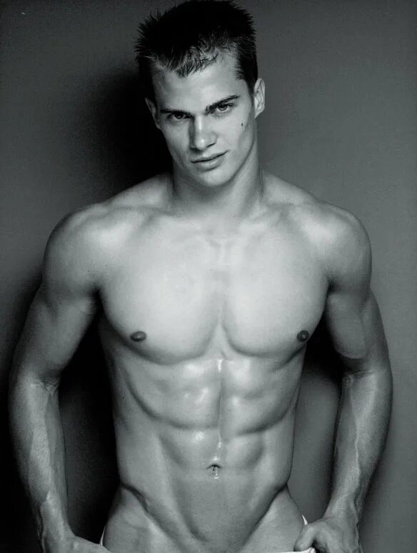 Jaco van sant. Мужские прелести. Мэтью логос голый. Seth kuhlmann торс. Франциско лачовски модель.