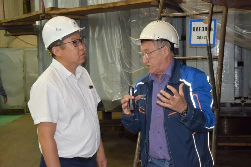 лэп. энергосистемы якутск. центральный энергорайон якутии. томпонский рэс якутскэнерго. энергетика зима.