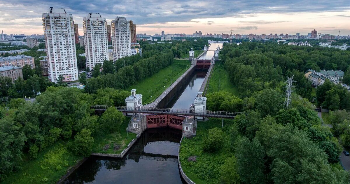 Канал имени Москвы. Канал имени Москвы Тушино. Набережная канала имени Москвы. Большая набережная Тушино. Набережная б ул