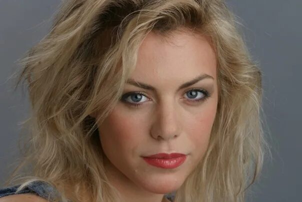 Какая актриса на фото Emily Van Camp お 祝 い, エ ミ リ-, 有 名 人