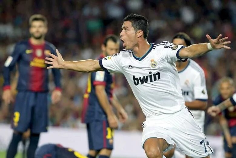 Реал видео старых. Фотреала. модоик реал. лео в реале. owen real madrid.