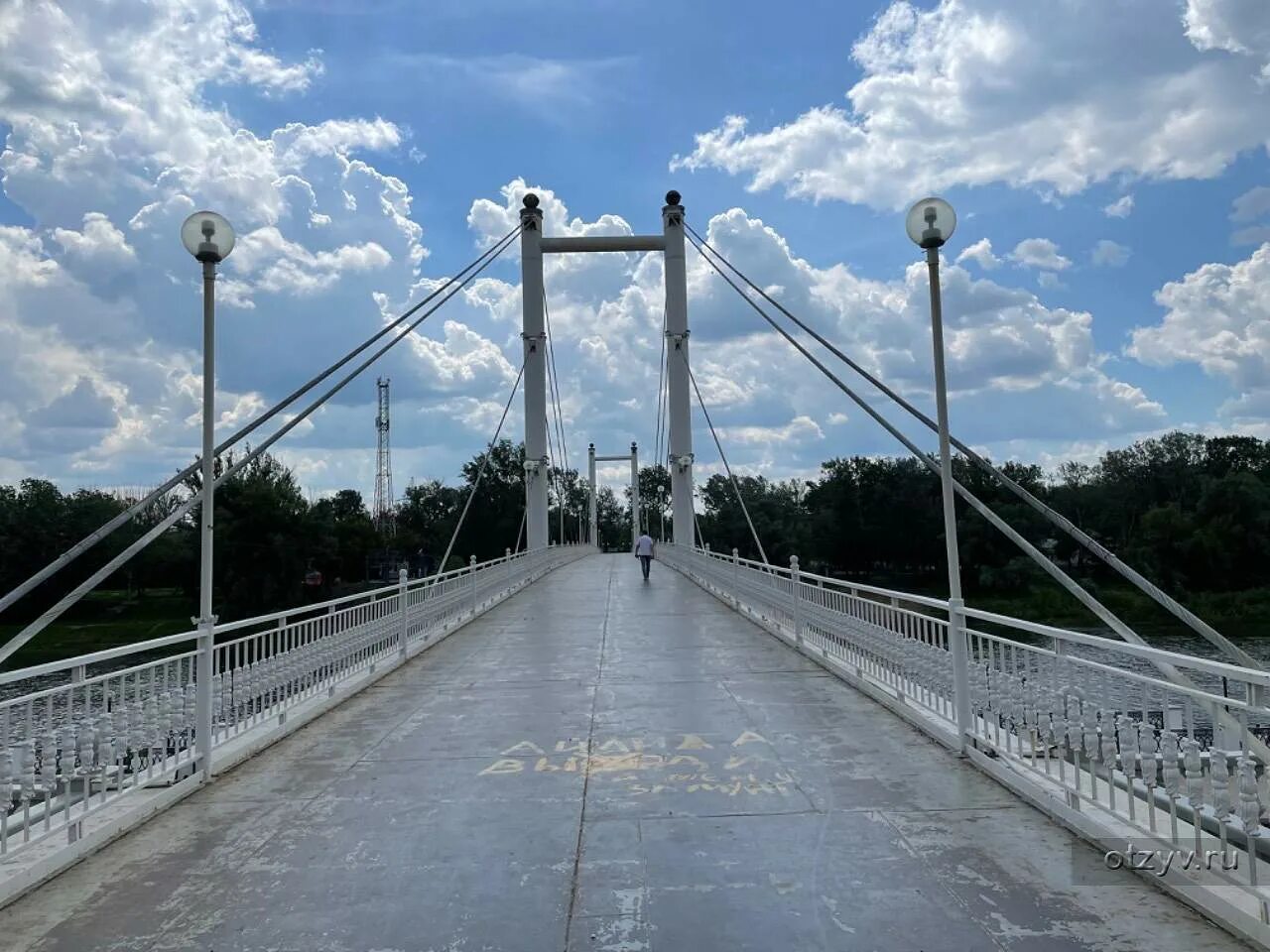 В оренбурге какой мост. Мост через Урал Оренбург Европа Азия. Достопримечательности Оренбурга мост Европа Азия. Оренбург мост на набережной Европа Азия. Мост Европа Азия Оренбург 2022.