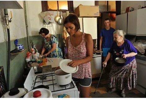 Родственники в коммуналке