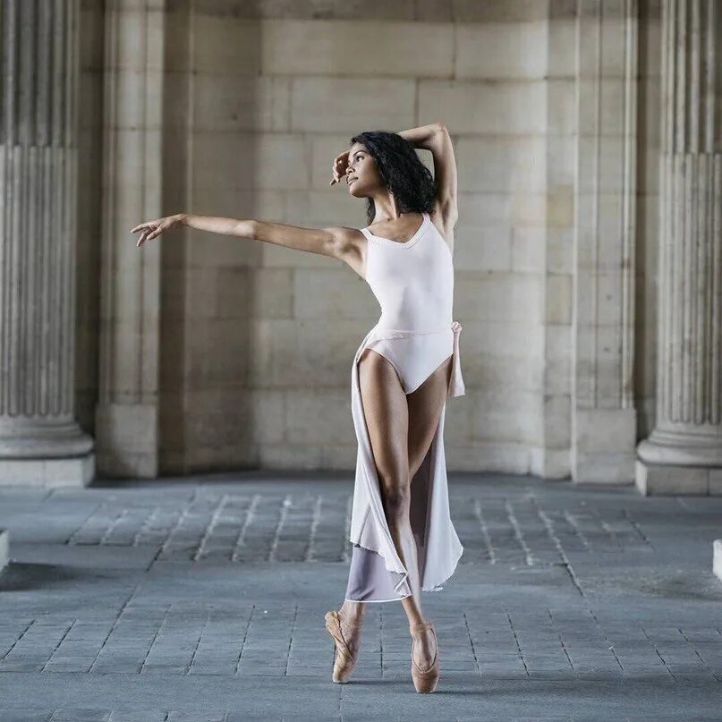 грация это простыми. станислава постнова балерина фото. фотограф екатерина постонен. грация что это такое значение слова. инес джозеф балерина.