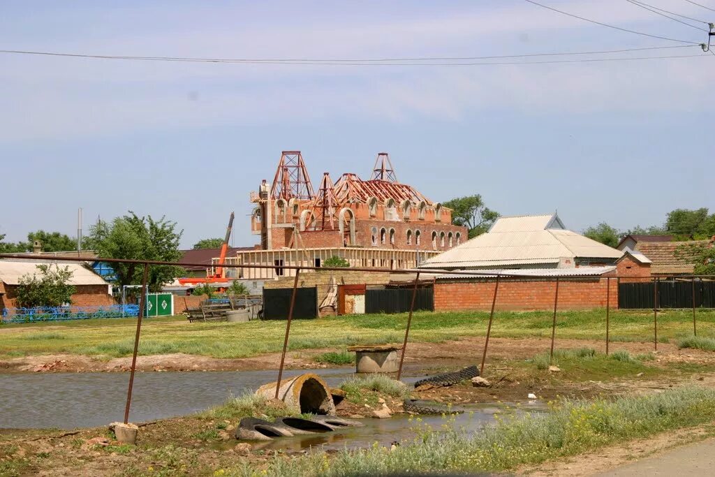 Хутор восточный ставропольский край советский. Апанасенковский район село Дербетовка. Село Дербетовка Ставропольский край. Село Приютное Ставропольский край. Поселок Винодельненский Ставропольский край.