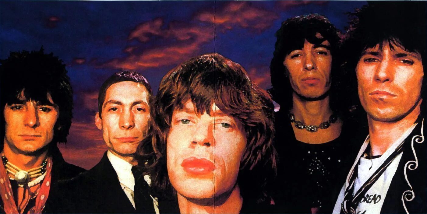 Rolling stone 1. Rolling Stones 1976. Роллинг стоунз 1975. The Rolling Stones Black and Blue 1976. Клавишник Роллинг стоунз.