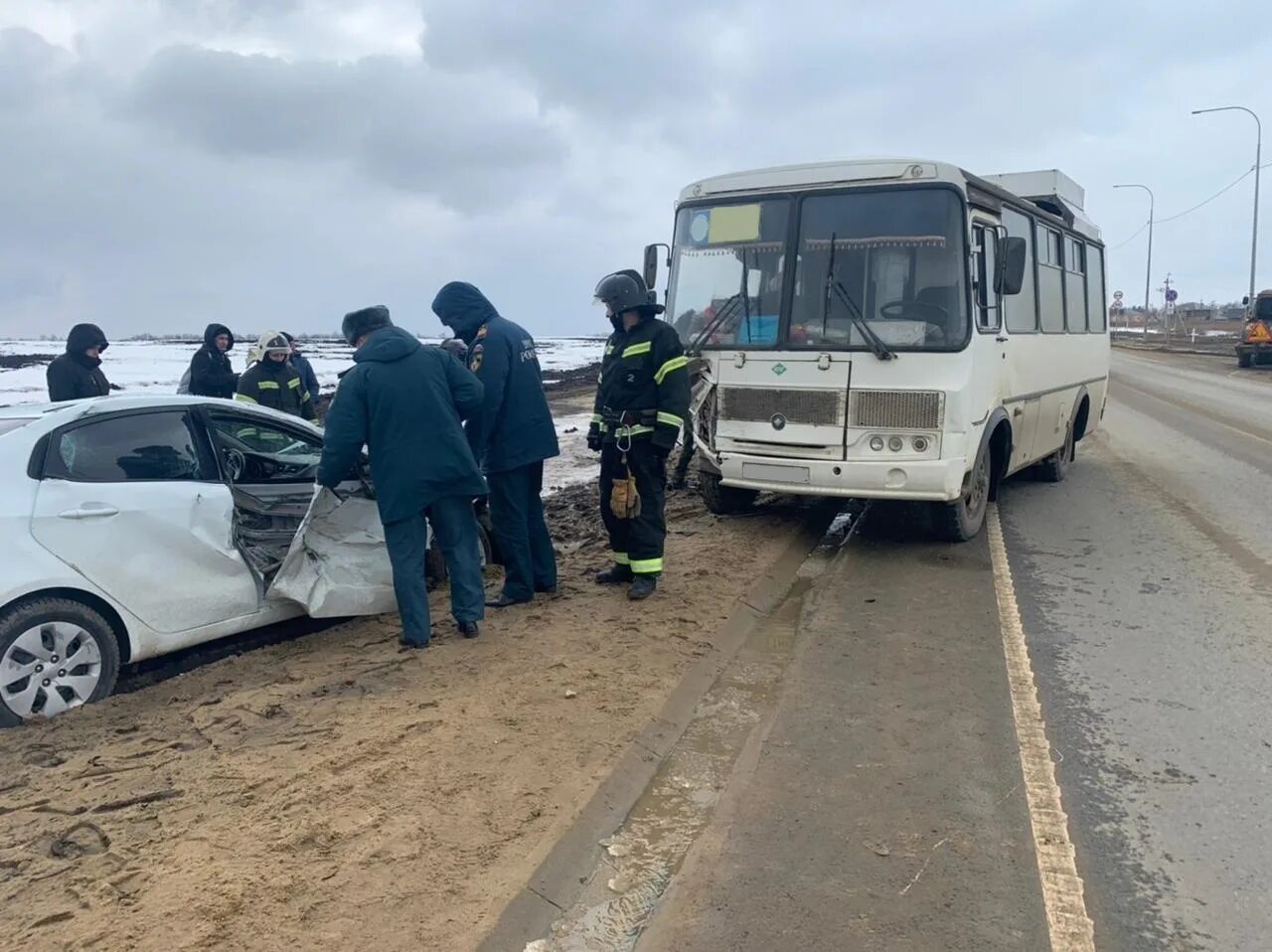 Что произошло в орле сегодня ночью. Авария трасса Орел Болхов. ДТП С автобусом в Орловской области. Авария с рейсовым автобусом.