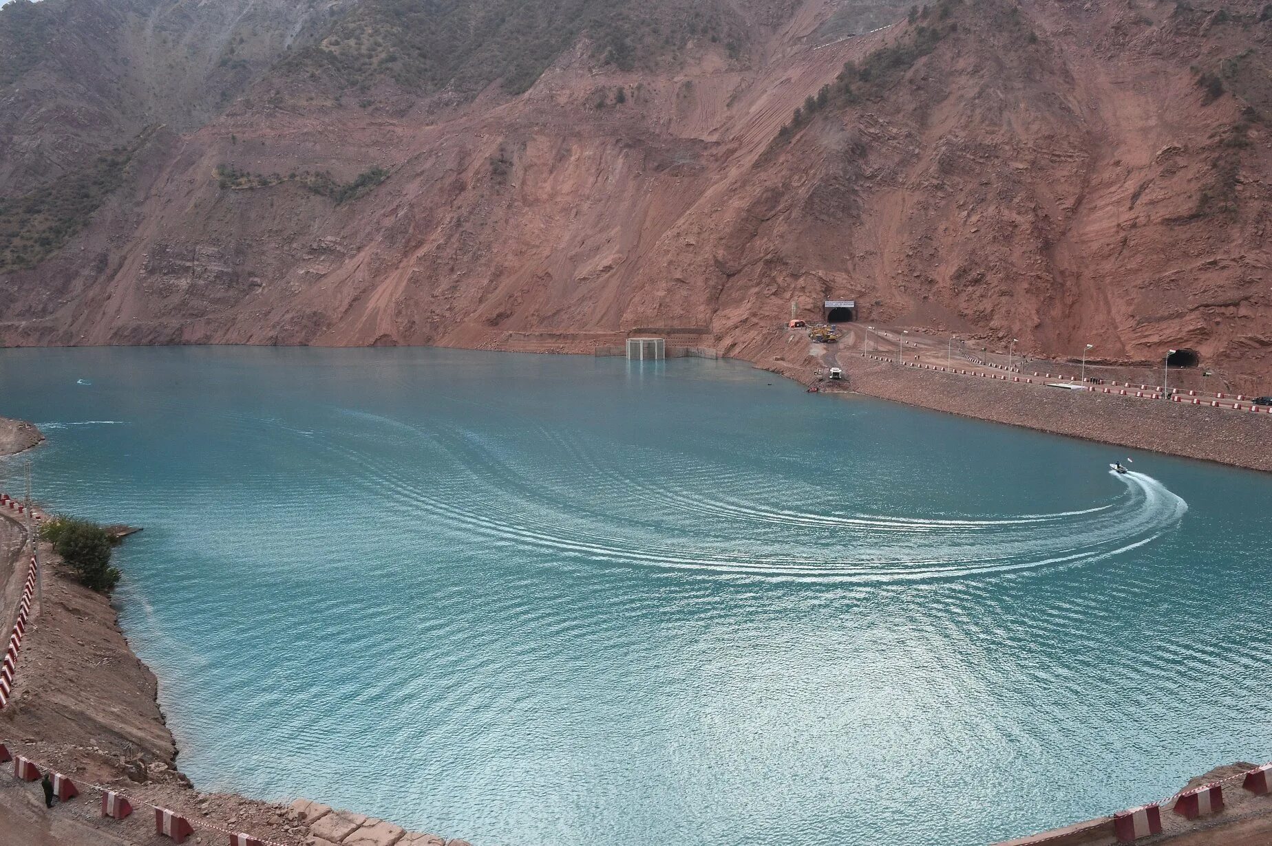 ГЭС сарбанд Таджикистан. Плотина ГЭС Нурек. ГЭС Нурек в Таджикистане. Река Нурек Таджикистан.