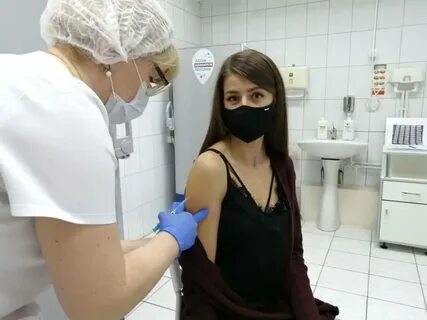 Человек после прививки