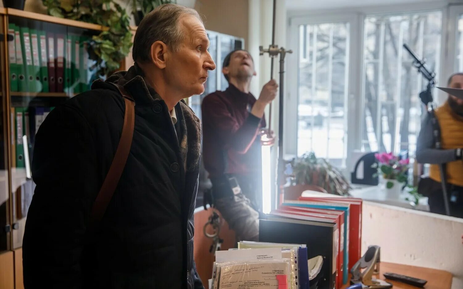 шерстистый мамонт сбоку. кадры из фильма про электриков. динотерии мастодонты, мамонты. Mastodon. мастодонт 2 дата выхода серий.