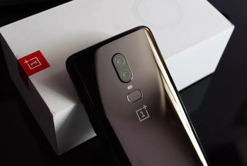 Oneplus 11 глобальная. Oneplus 11 глобальная версия. необычный oneplus. китайская вилка oneplus. oneplus 11 значок.