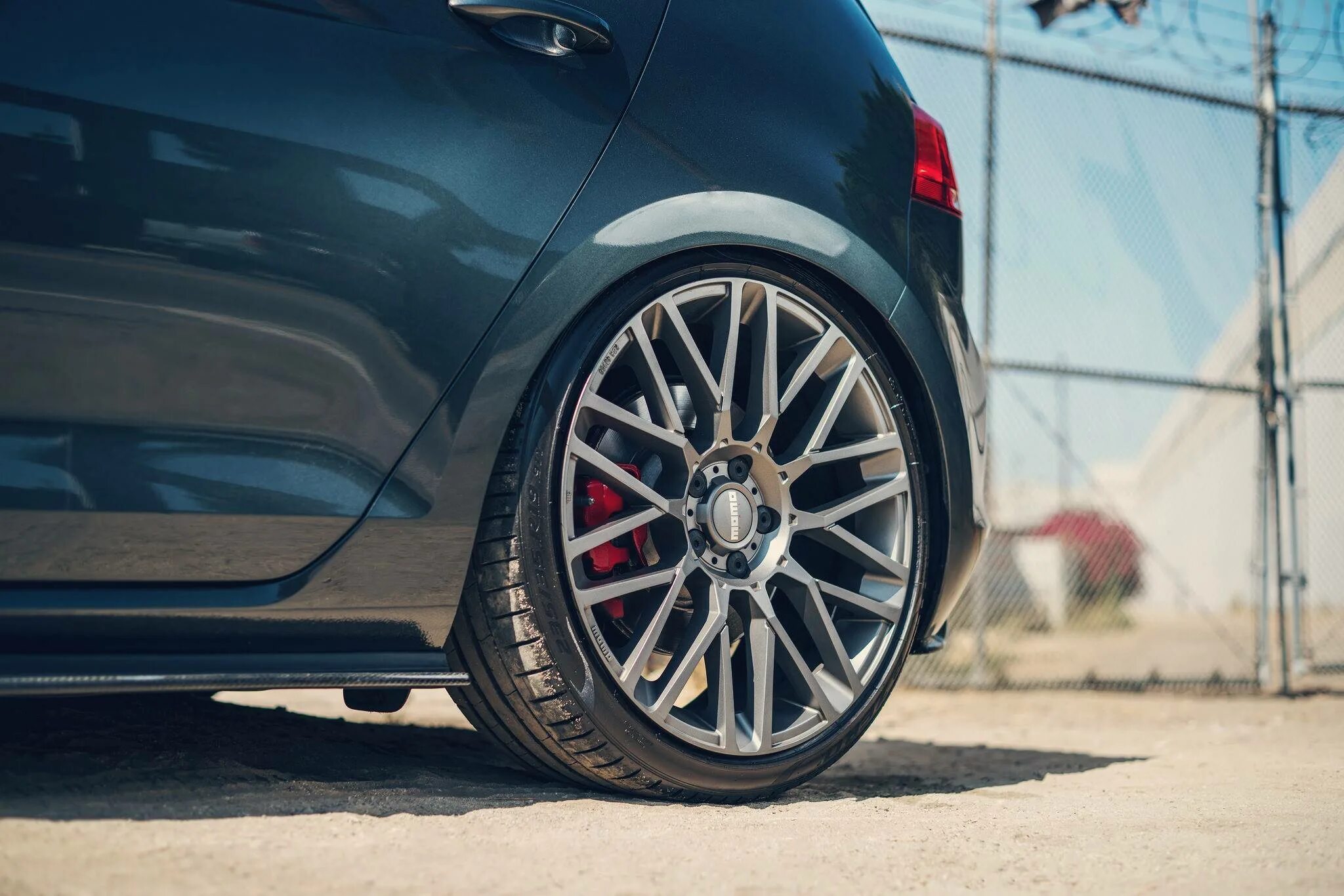 Диски mono. Momo revenge r18 5x114.3. momo revenge r17 5x114.3. диски momo revenge r17. momo revenge r17 4x108.