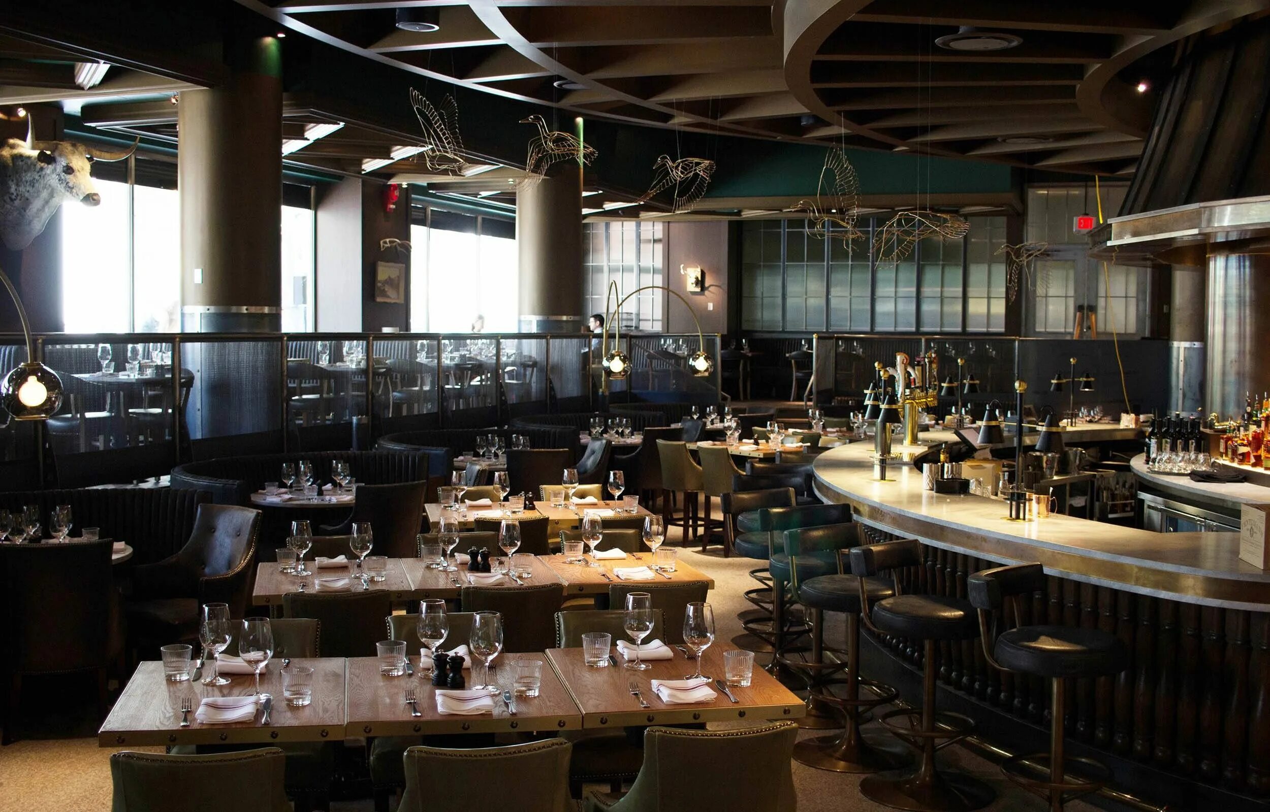 Паб гильдия спб. Ресторан дива саратов. Бар гильдия владивосток. Гильдия ресторан. Гильдия паб балтийская.