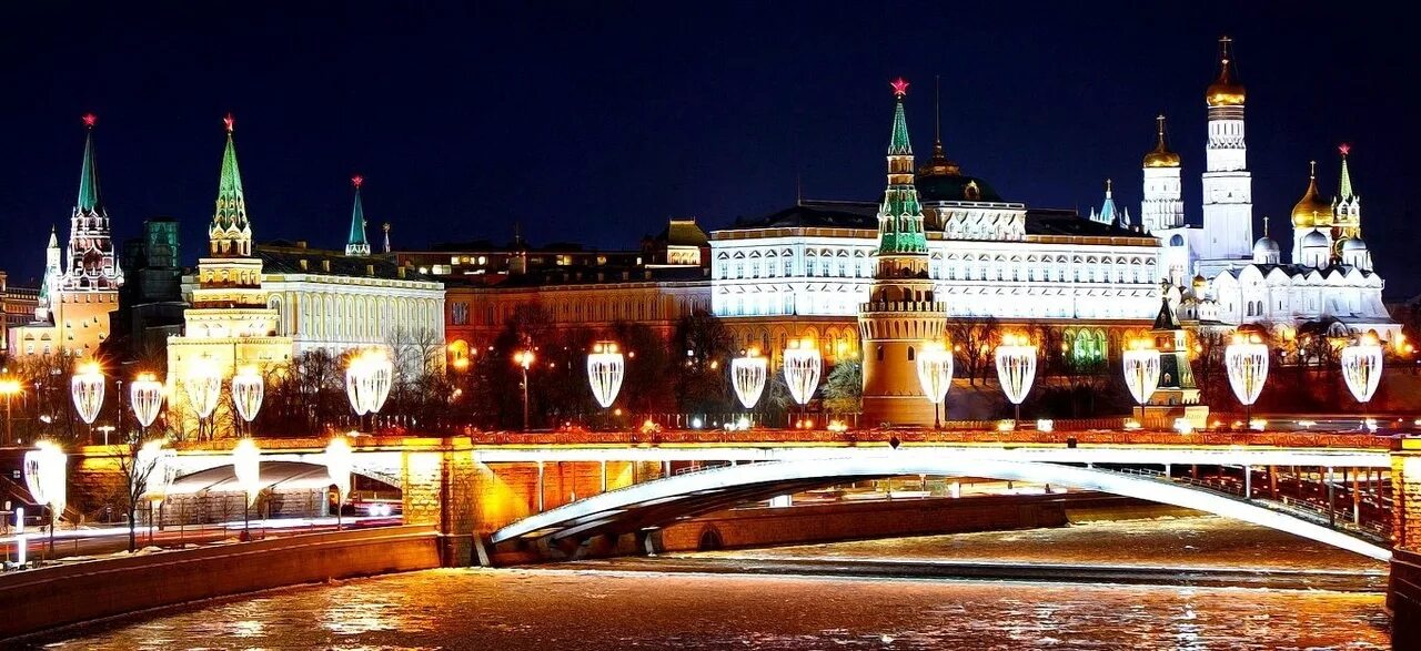 Звон кремля. Ночной Кремль. Кремль ночью. Вид на ночной Кремль. Москва Кремль вечер.