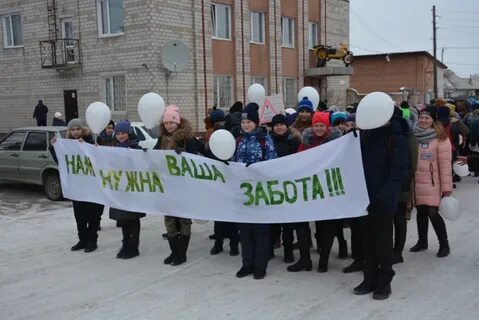 С трехстами работниками